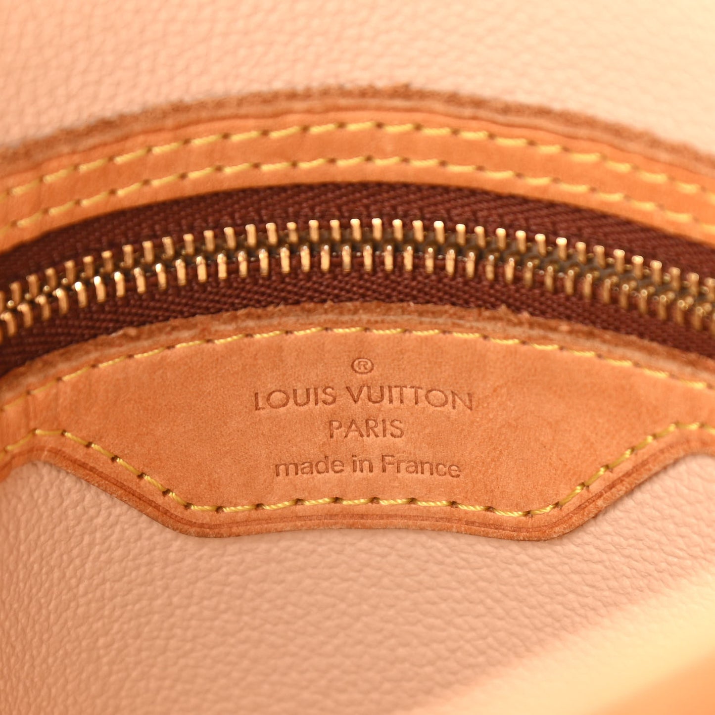 Monogram Petit Bucket 23