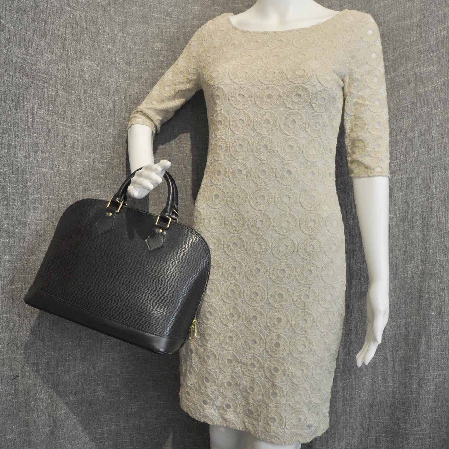 Louis Vuitton Epi Alma Black 2 of 8