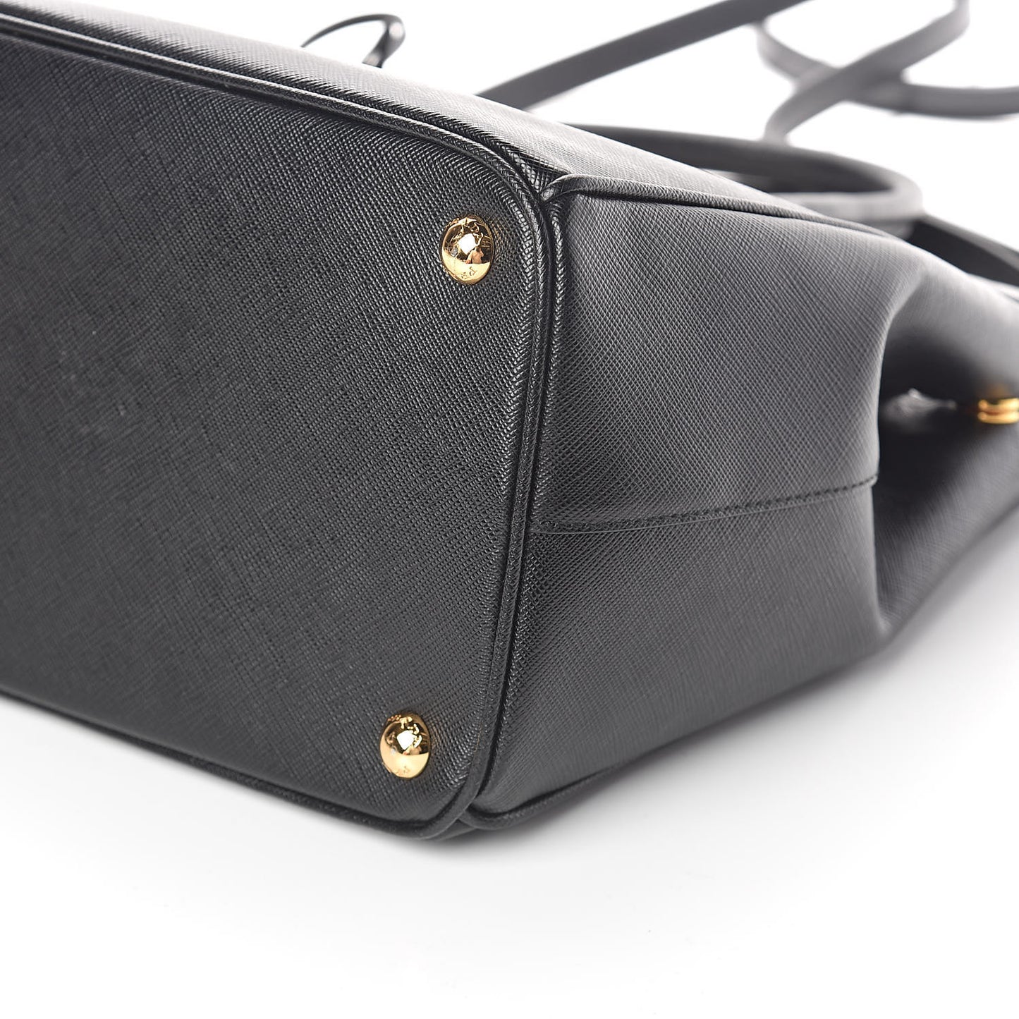 Saffiano Medium Galleria Double Zip Tote Black