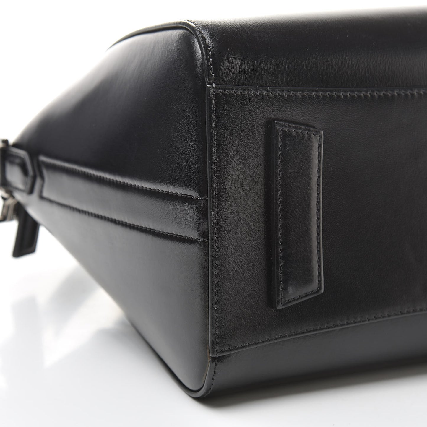 Shiny Lord Calfskin Small Antigona Black