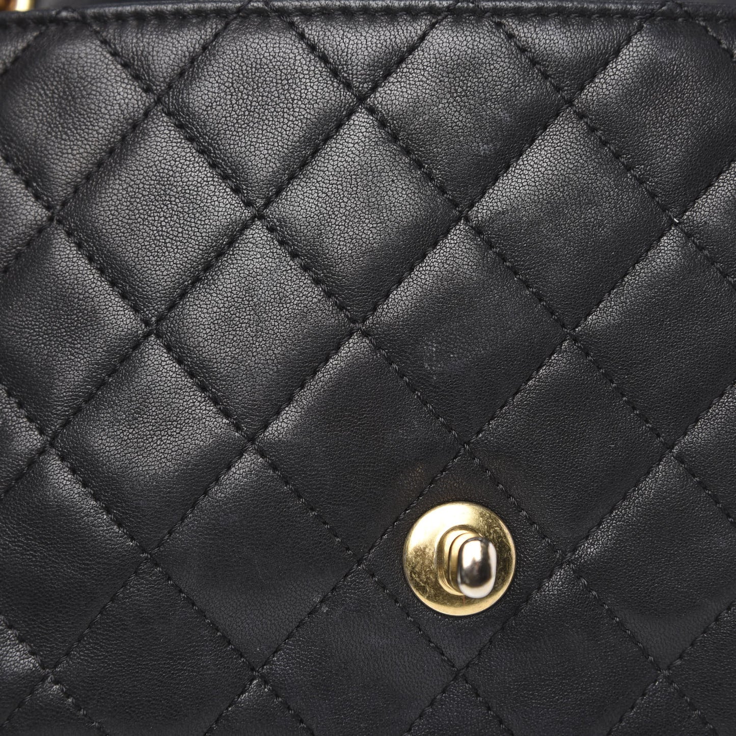 Lambskin Quilted Medium Cruise Charm Single Flap Black