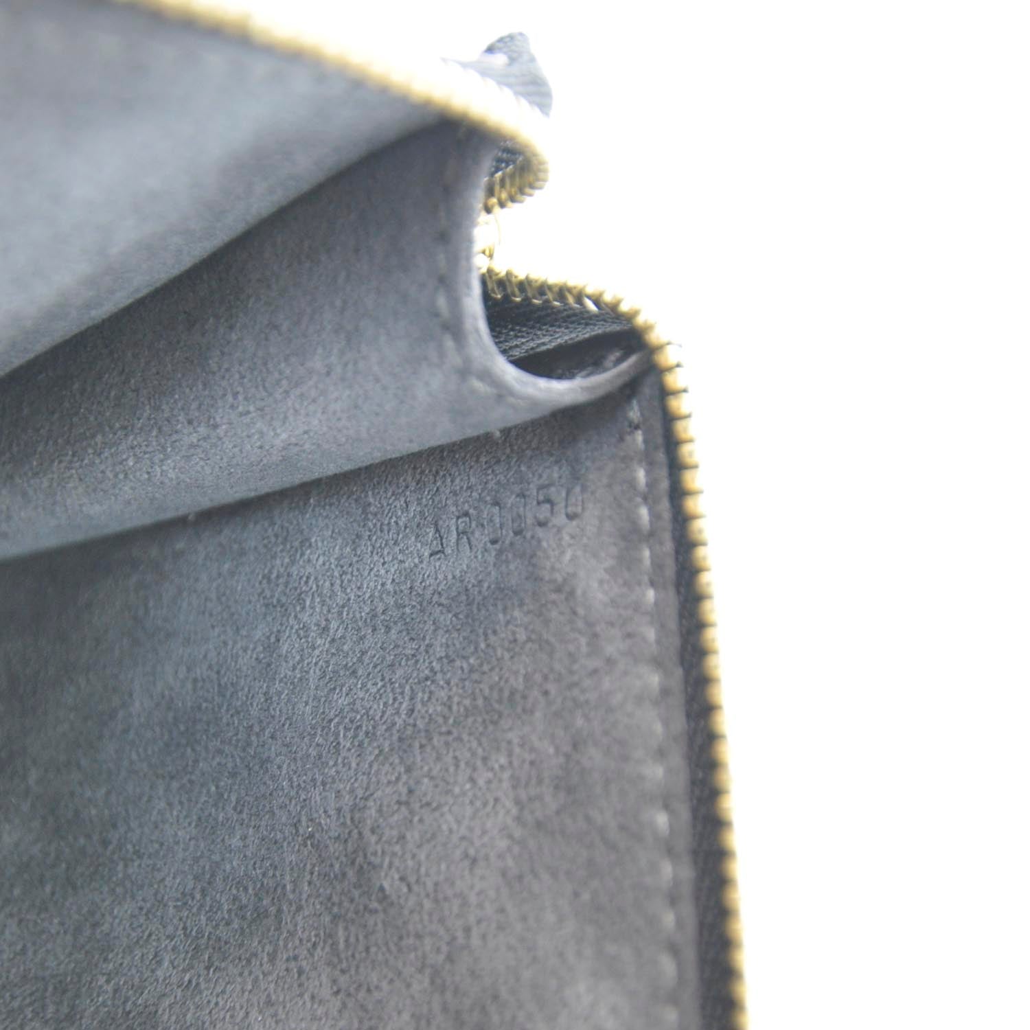 Louis Vuitton Epi Pochette Accessories 24 Black 10 of 10