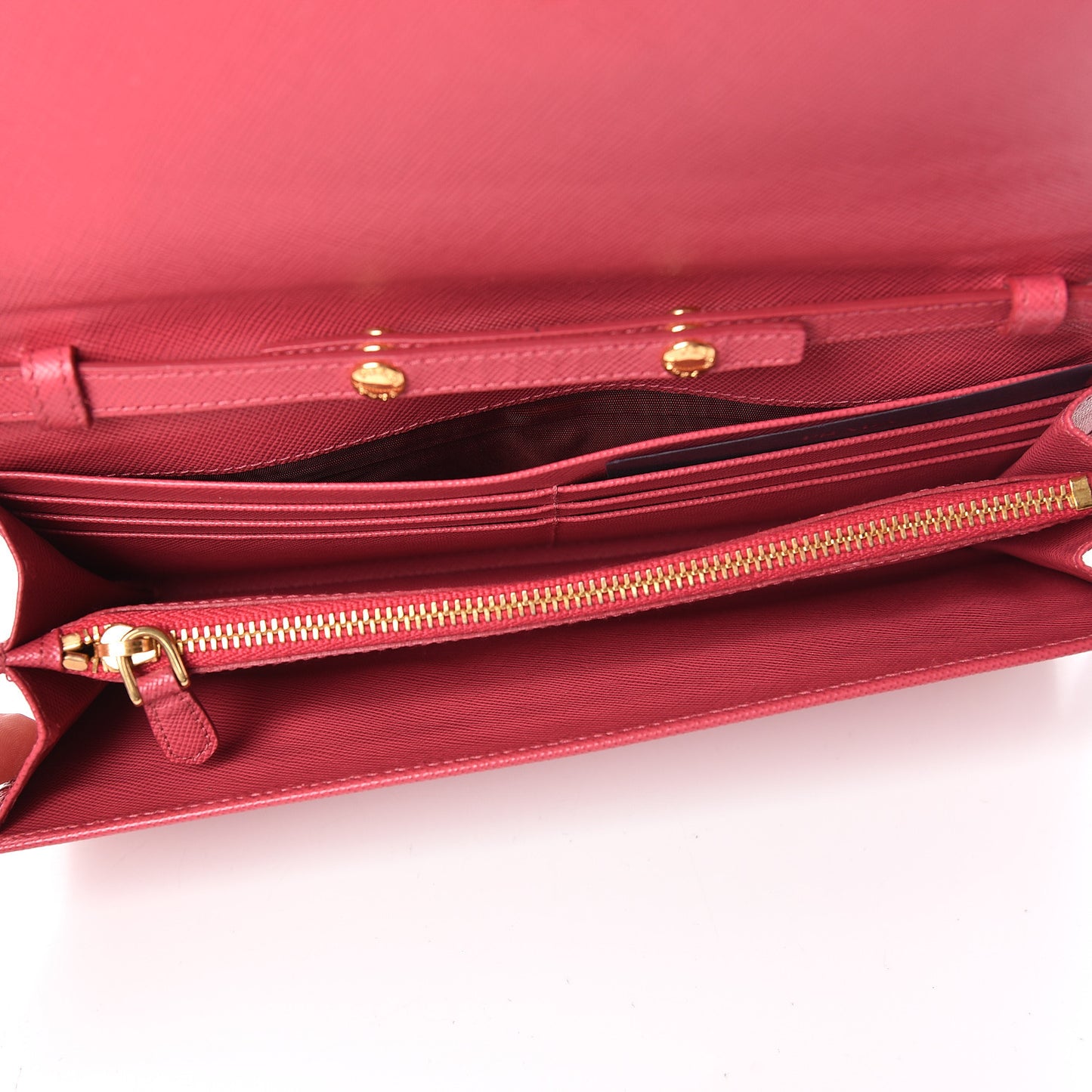 Saffiano Metal Oro Chain Wallet Peonia