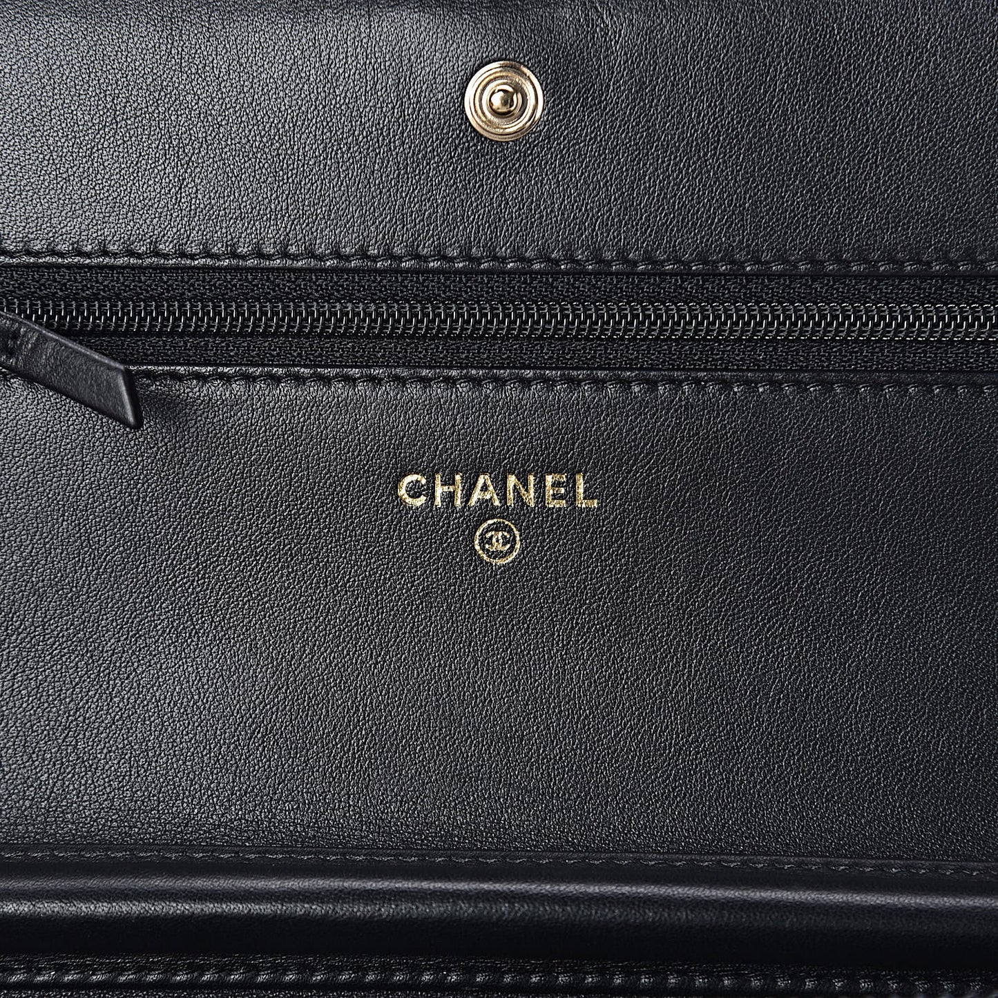 Calfskin Chevron Boy Wallet On Chain WOC Black