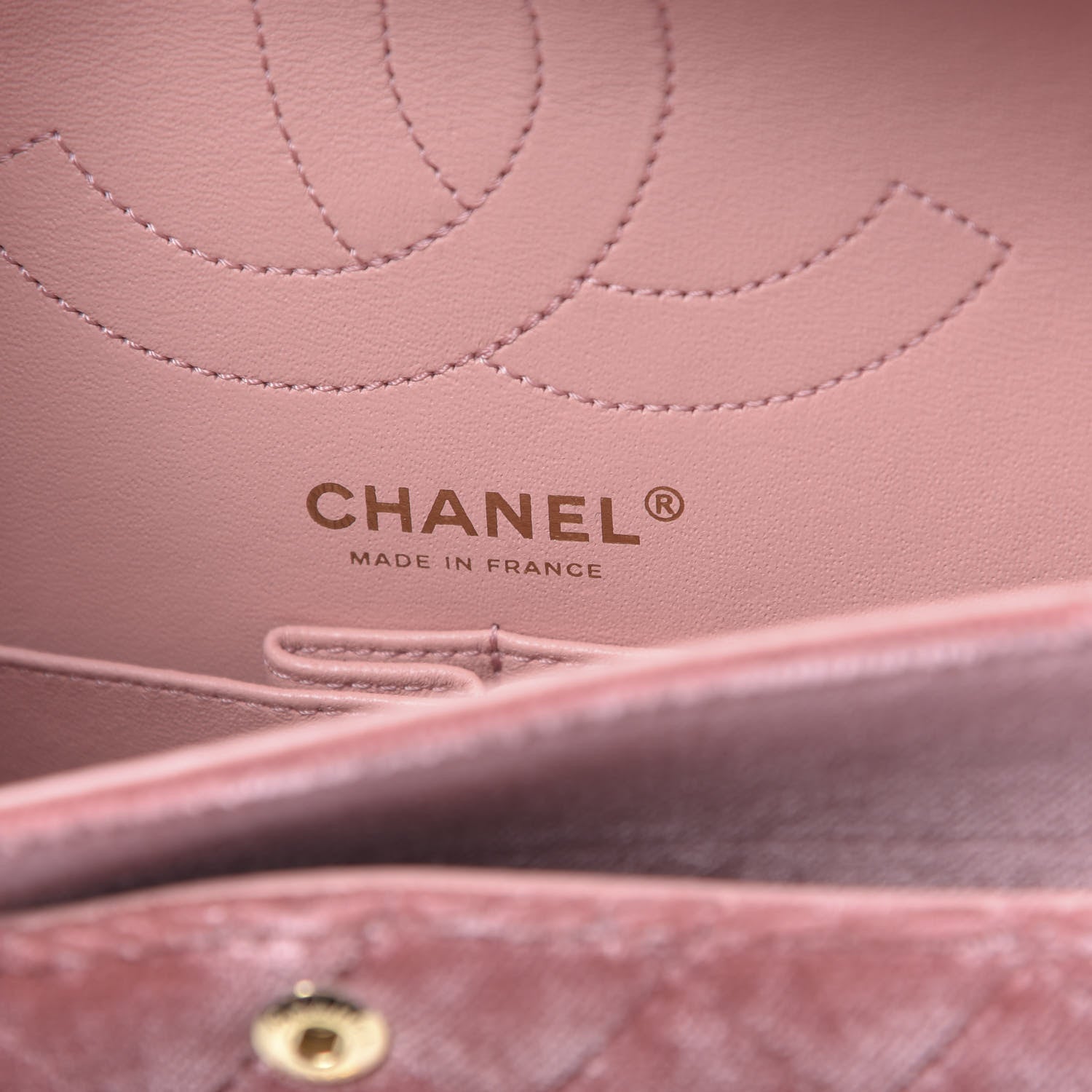 Chanel Velvet Quilted 2.55 Reissue 225 Flap Pink 6 of 11