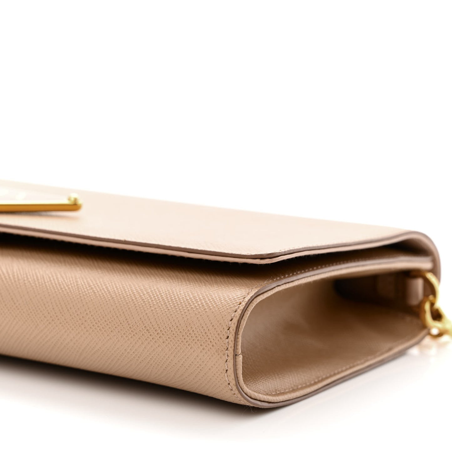 Saffiano Lux Chain Wallet Cammeo