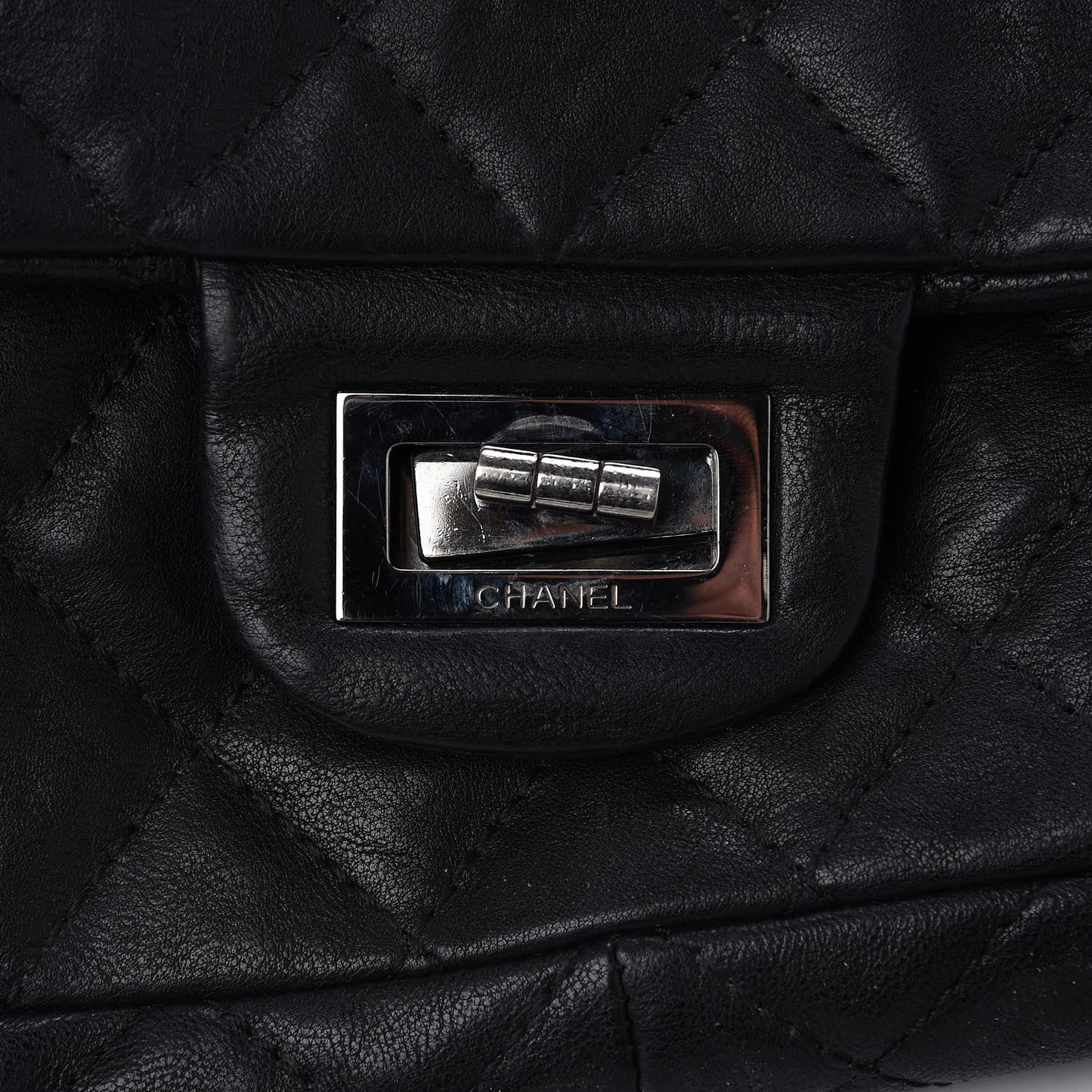 Calfskin Quilted Jumbo Easy Reissue Messenger Flap Black