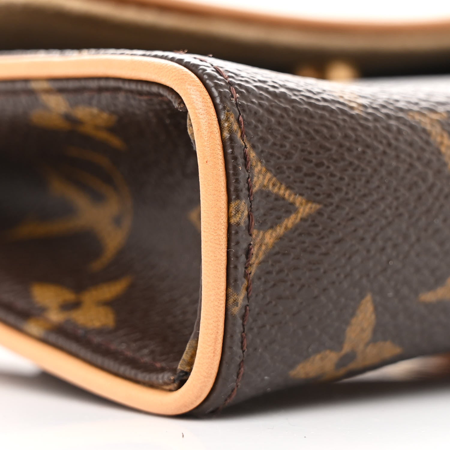 Louis Vuitton Monogram Pochette Florentine 9 of 11