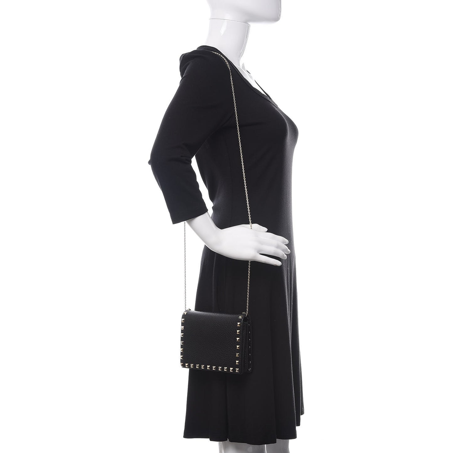 Pebbled Calfskin Rockstud Wallet on Chain Black