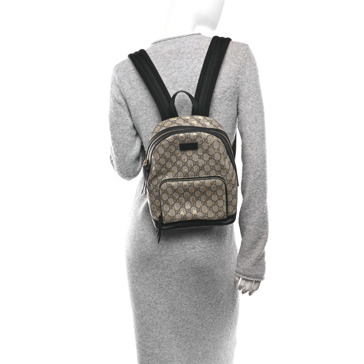 Gucci GG Supreme Monogram Bees Print Small Day Backpack  display picture 1