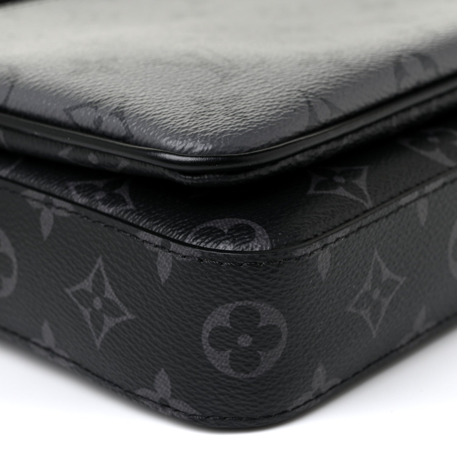Louis Vuitton Reverse Monogram Eclipse Trio Messenger 8 of 11