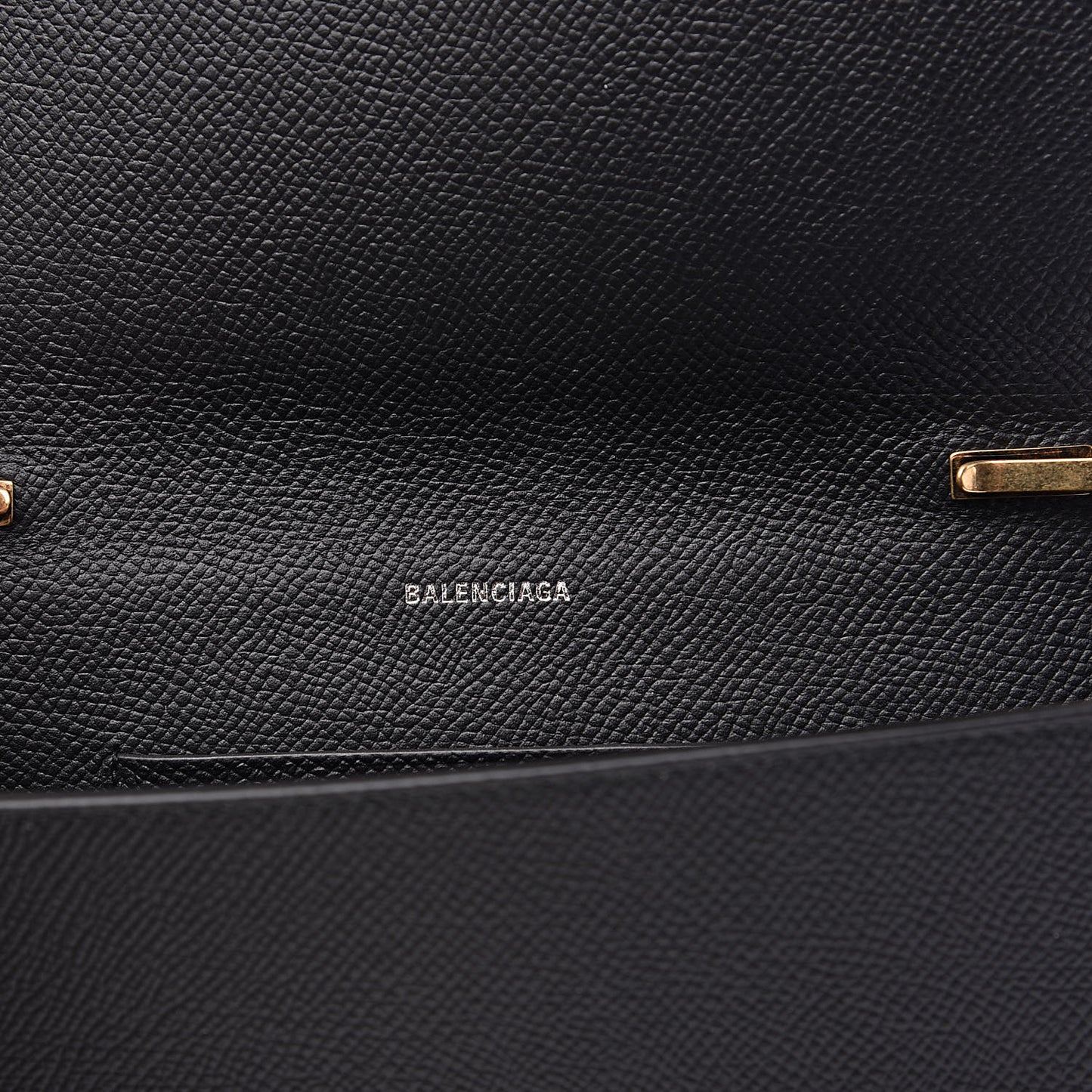 Grained Calfskin BB Phone Holder Wallet On Chain Black