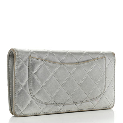 Chanel Metallic Lambskin Quilted Yen Wallet Silver 3 of 14