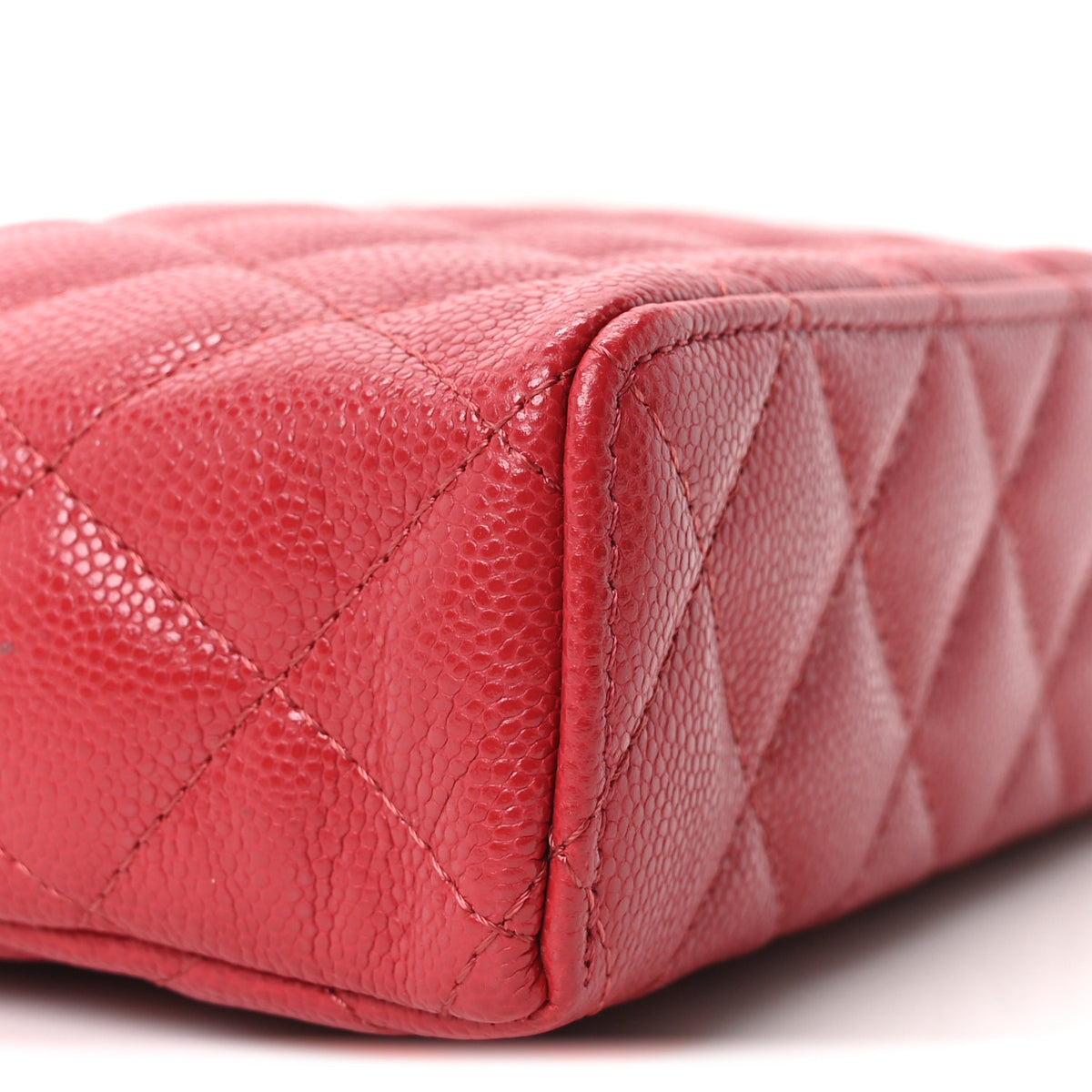 Caviar Quilted Top Handle Slim Vanity With Chain Red