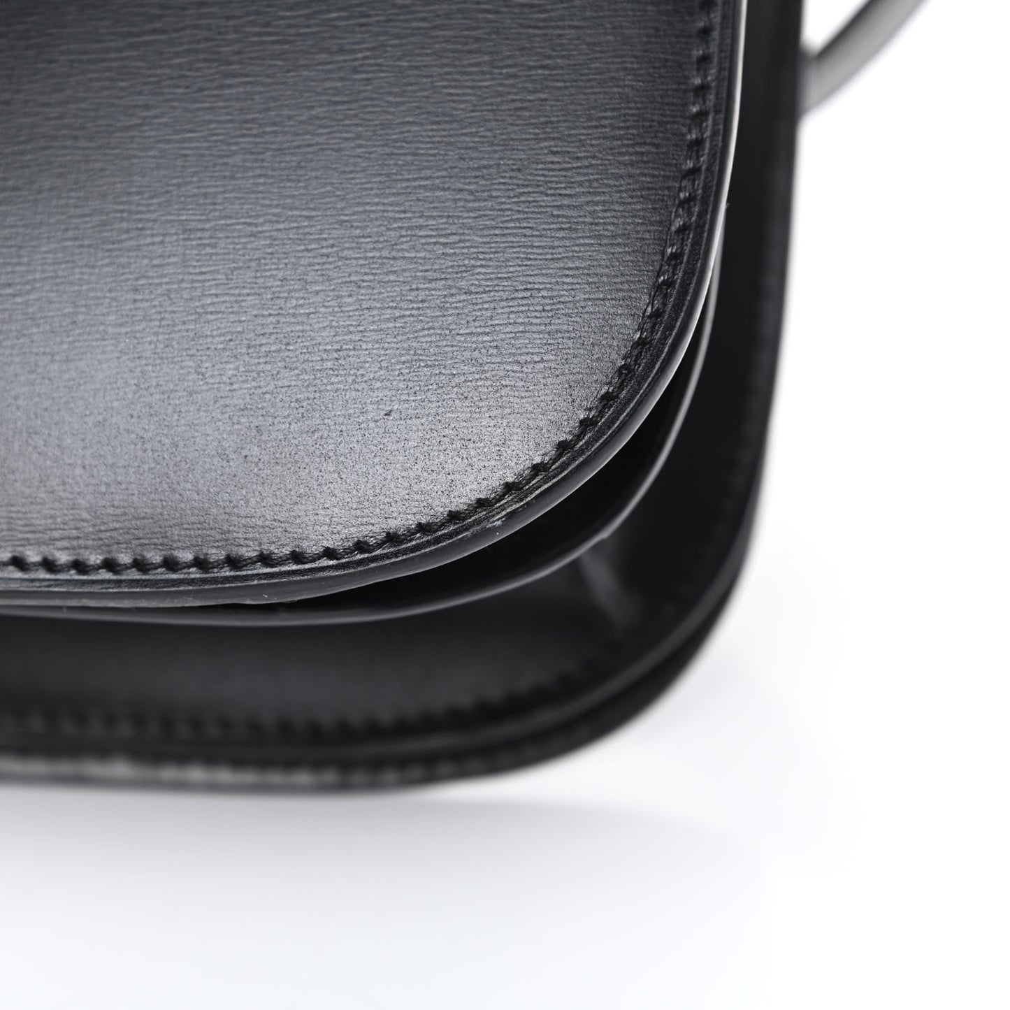 Box Calfskin Medium Classic Box Flap Bag Black