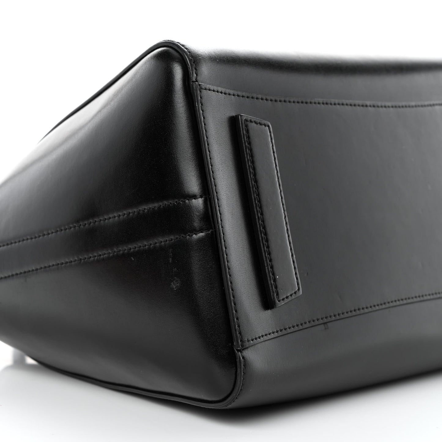 Shiny Lord Calfskin Medium Antigona Black