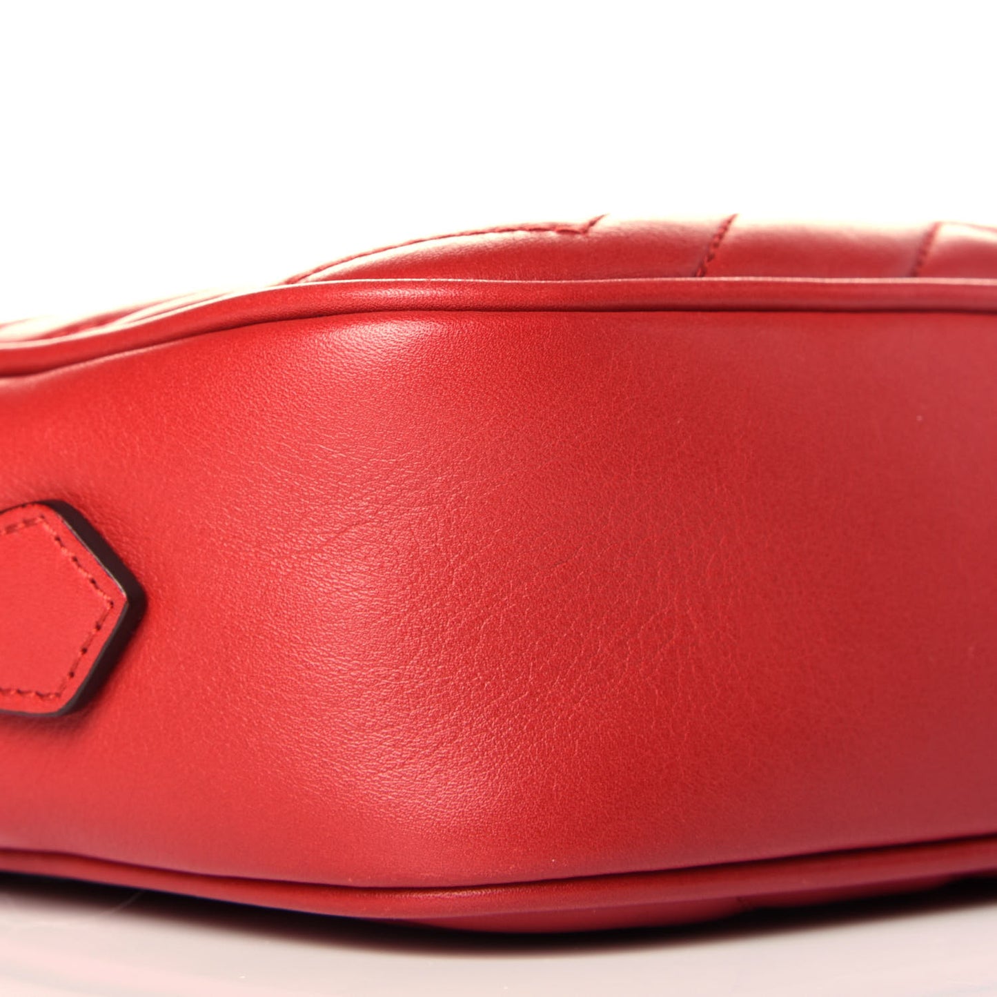 Calfskin Matelasse Mini GG Marmont Chain Shoulder Bag Hibiscus Red