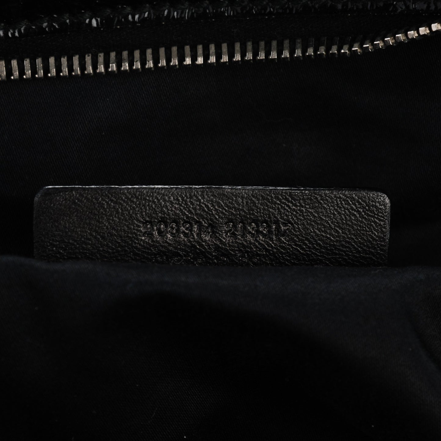 Embossed Patent Medium Easy Y Bag Black