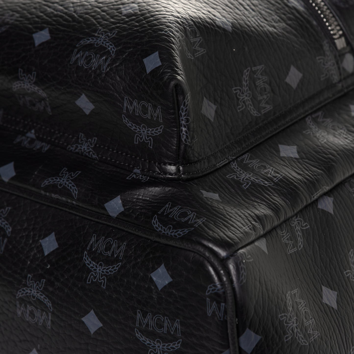 Visetos Medium Sprinkle Stud Stark Backpack Black