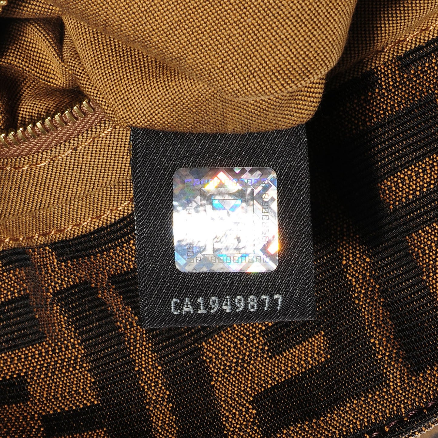 Zucca Medium Chef Shoulder Bag Tobacco