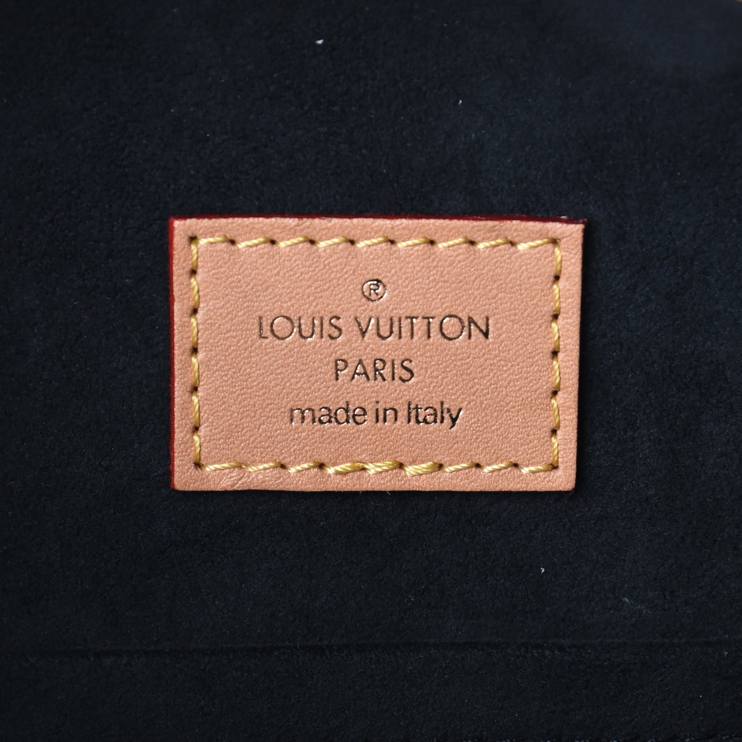 Reverse Monogram Giant Boite Chapeau Souple