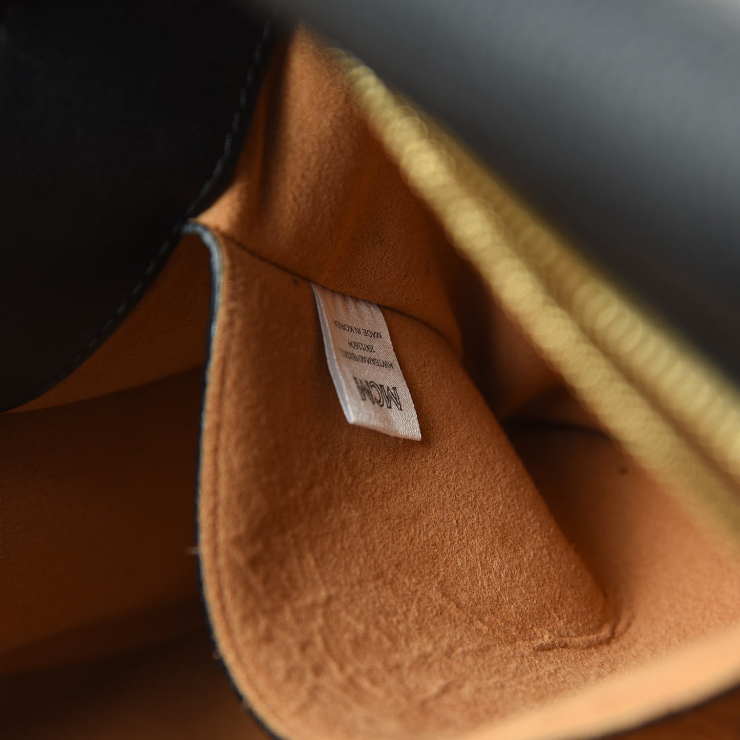 Grained Calfskin Medium Milla Tote Black