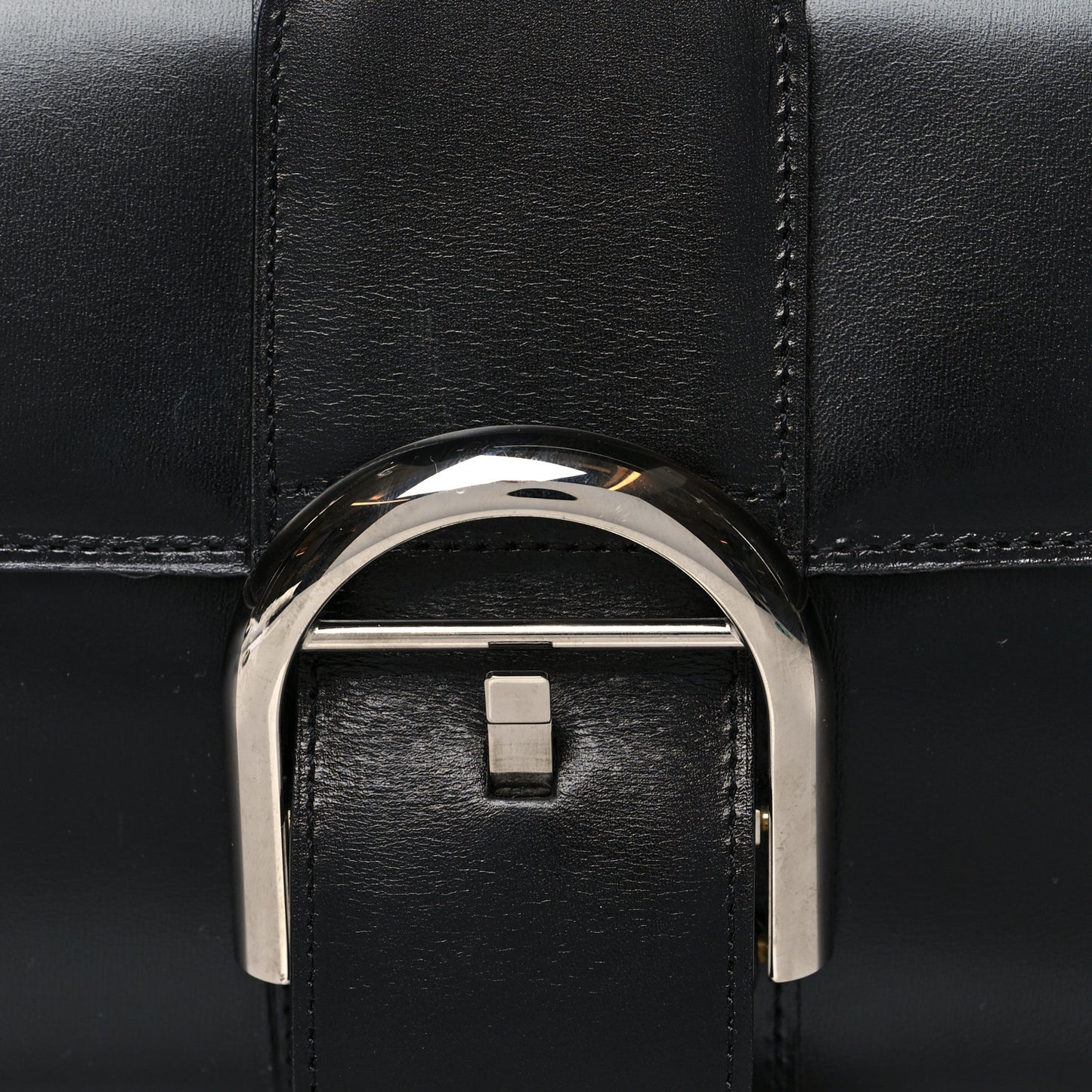 Box Calfskin Brillant Clutch Black