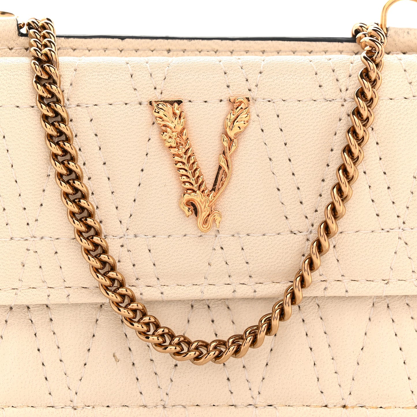 Lambskin Quilted Virtus Chain Card Holder Ecru