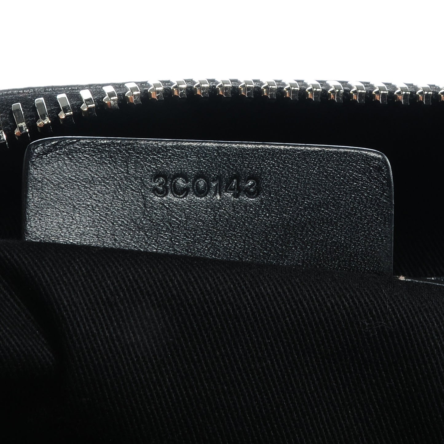 Sugar Goatskin Medium Antigona Black