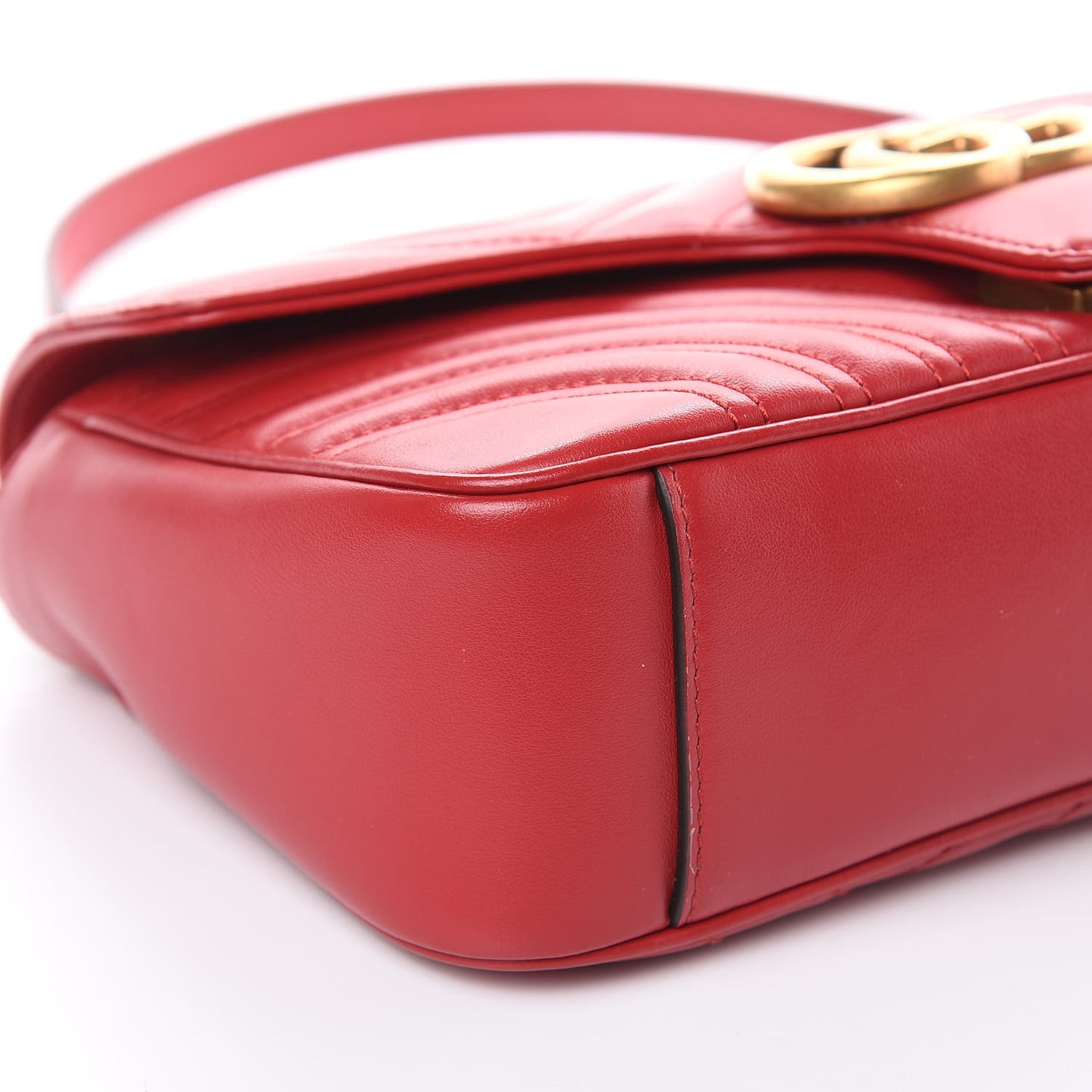 Calfskin Matelasse Small GG Marmont Shoulder Bag Hibiscus Red