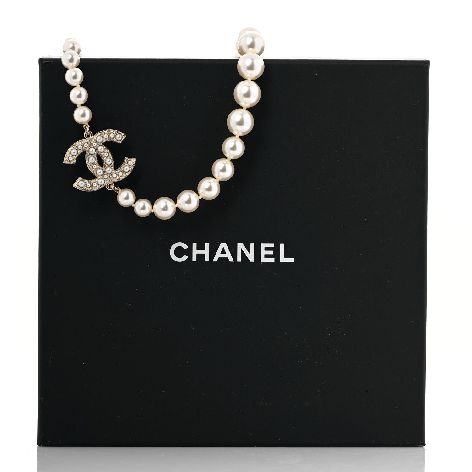 Chanel Pearl CC 100th Anniversary Necklace Light Gold 5 of 5