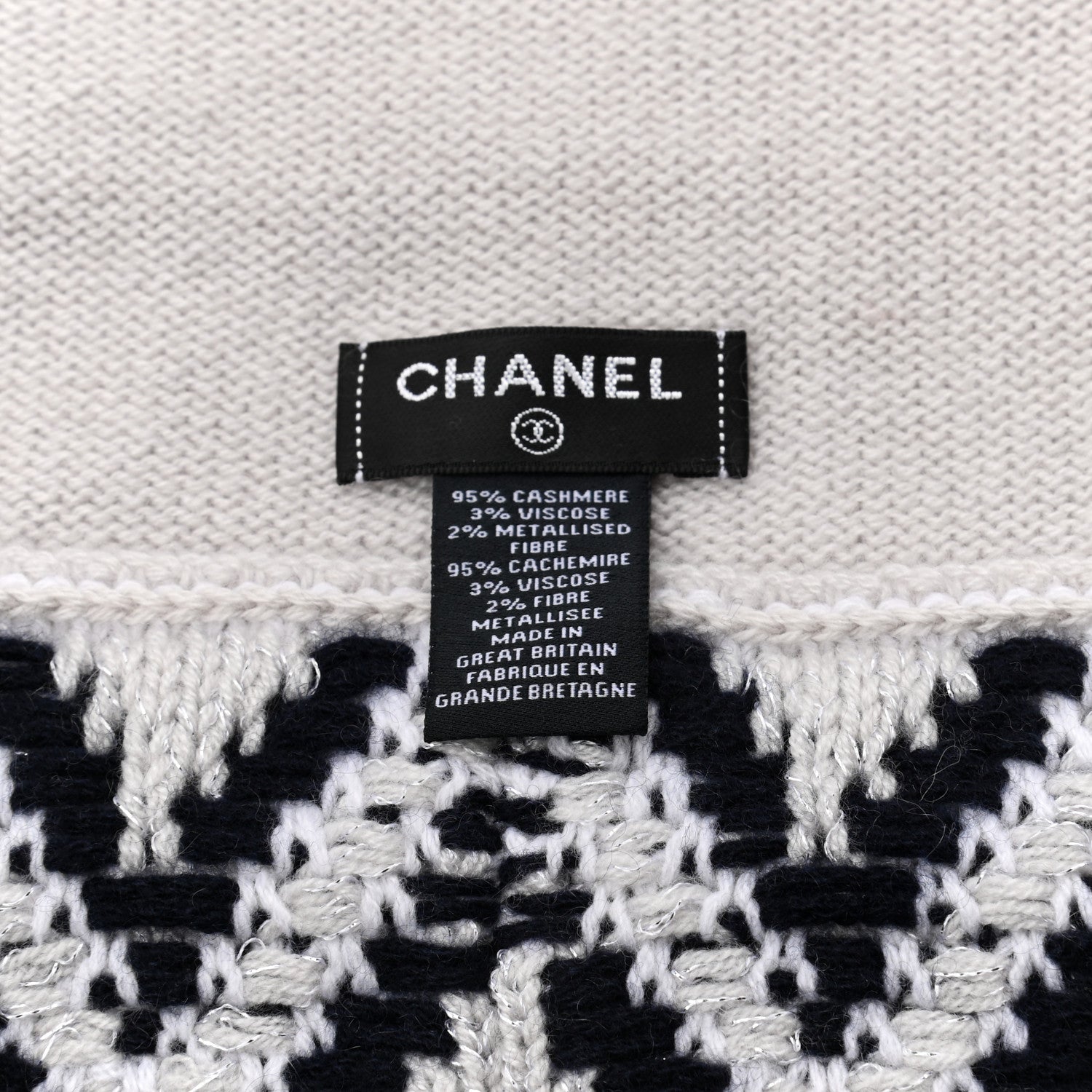 Chanel Cashmere Blend CC Beanie Hat White Navy Blue 4 of 4
