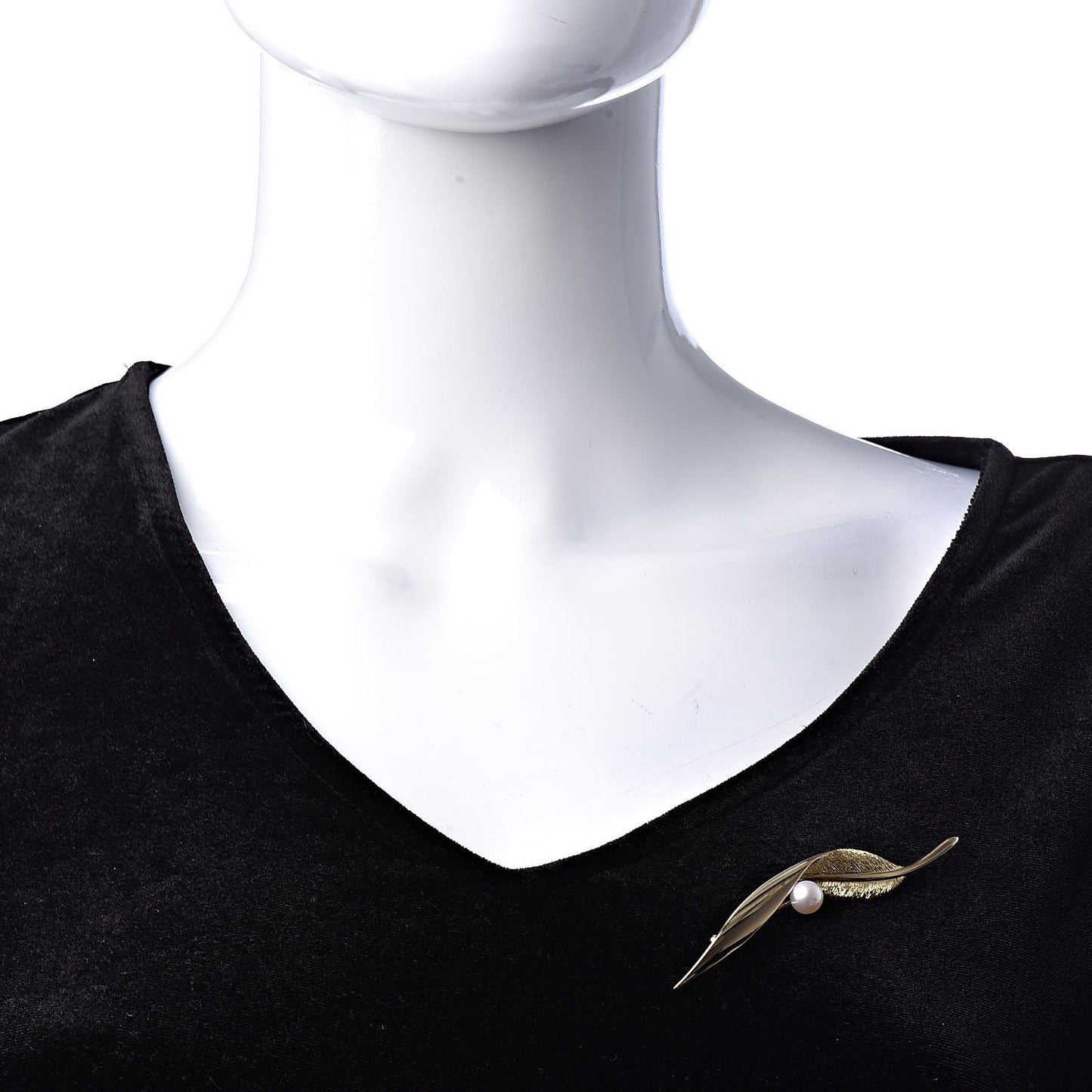 18K Yellow Gold Akoya Pearl 7mm Leaf Brooch