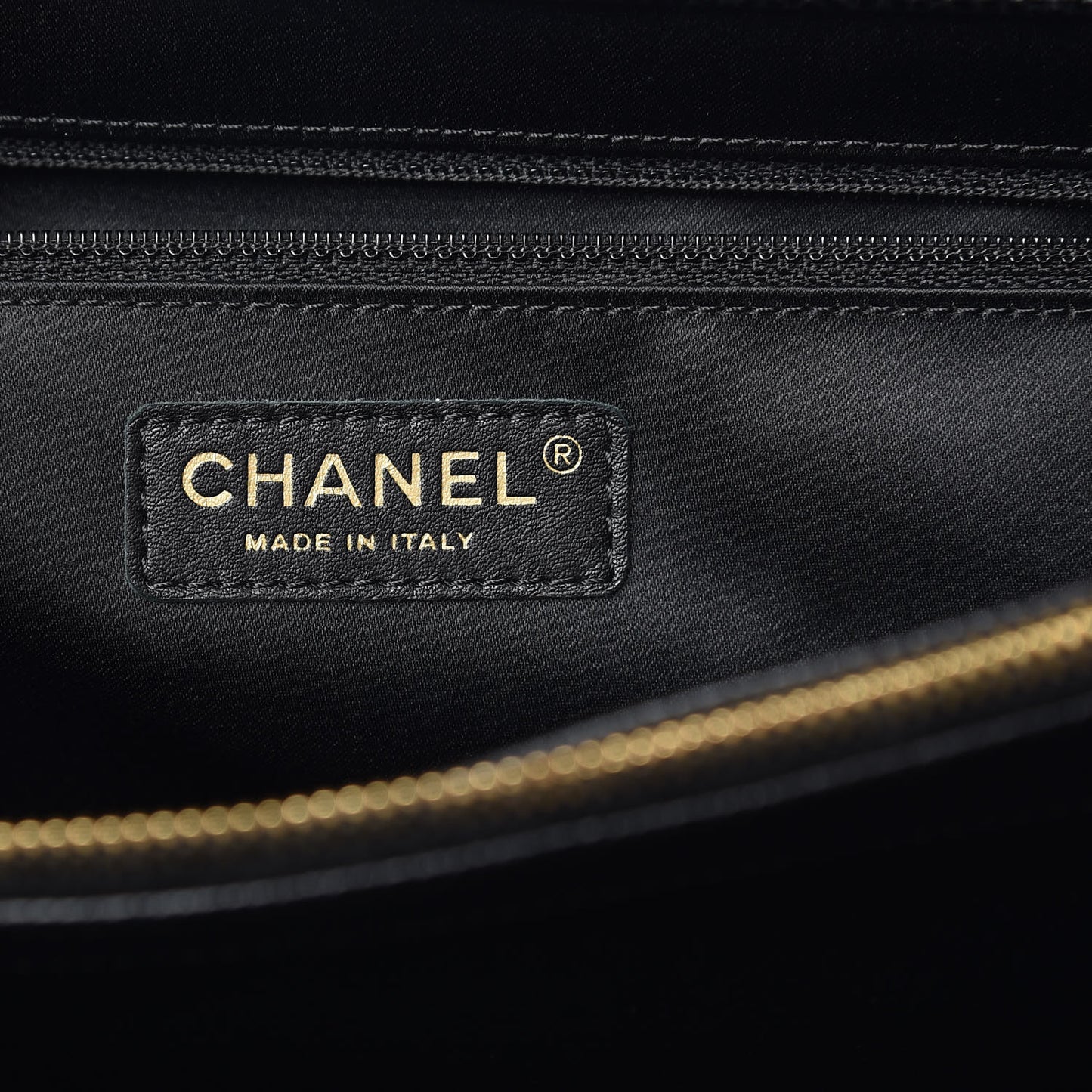 Caviar Quilted XL Grand Shopping Tote GST Black
