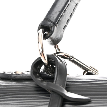 Louis Vuitton Epi Cluny MM Black 17 of 18