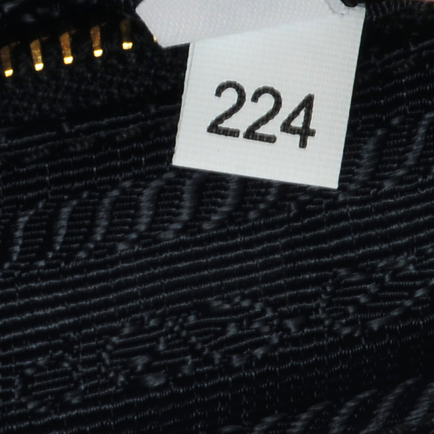 Vitello Daino Pochette Bag Black