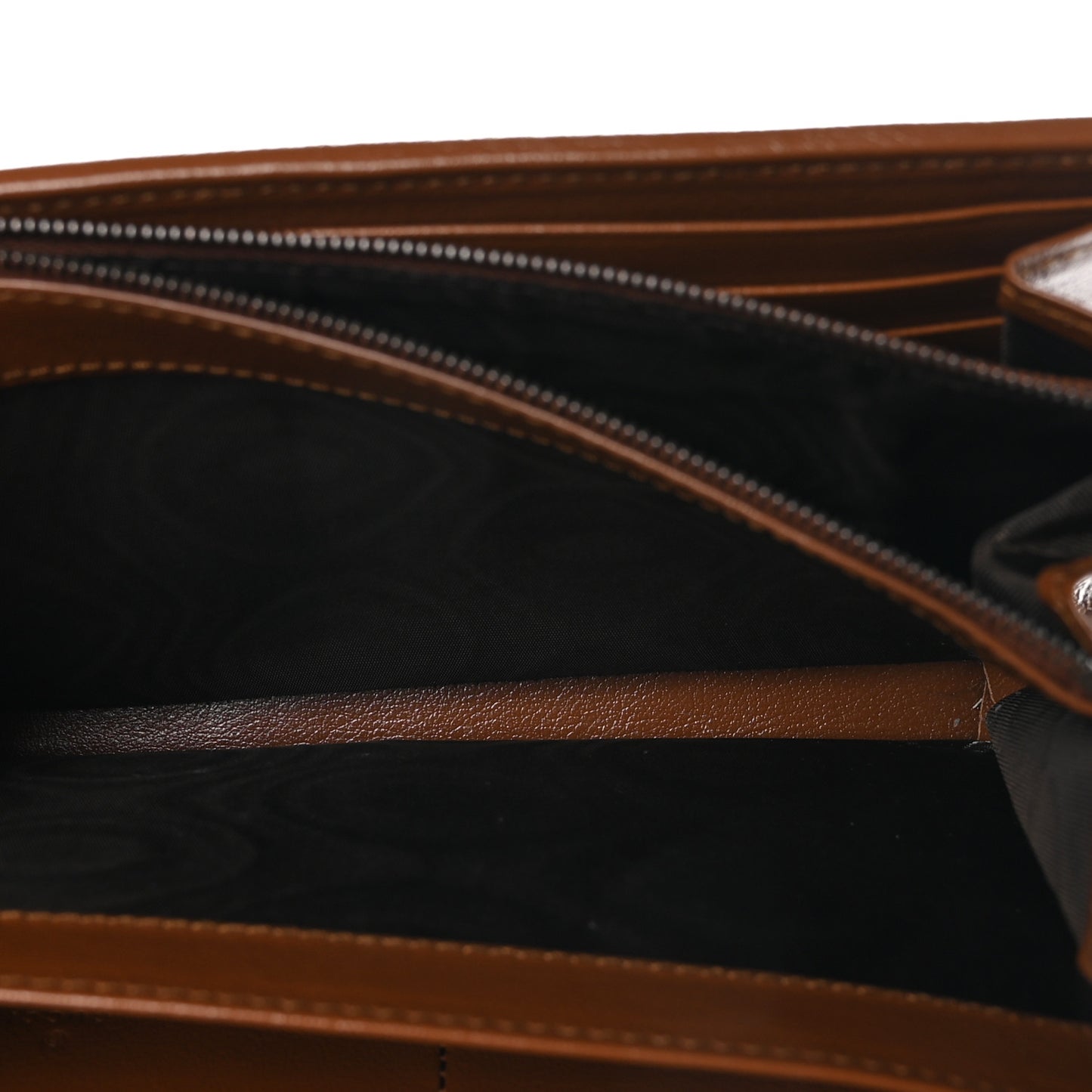 Azalea Calfskin Matelasse Diagonal GG Marmont Chain Wallet Cuir