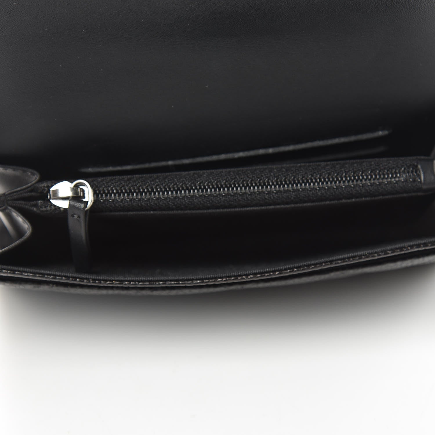 Chanel Caviar Quilted Medium Boy Flap Wallet Black 5 of 9