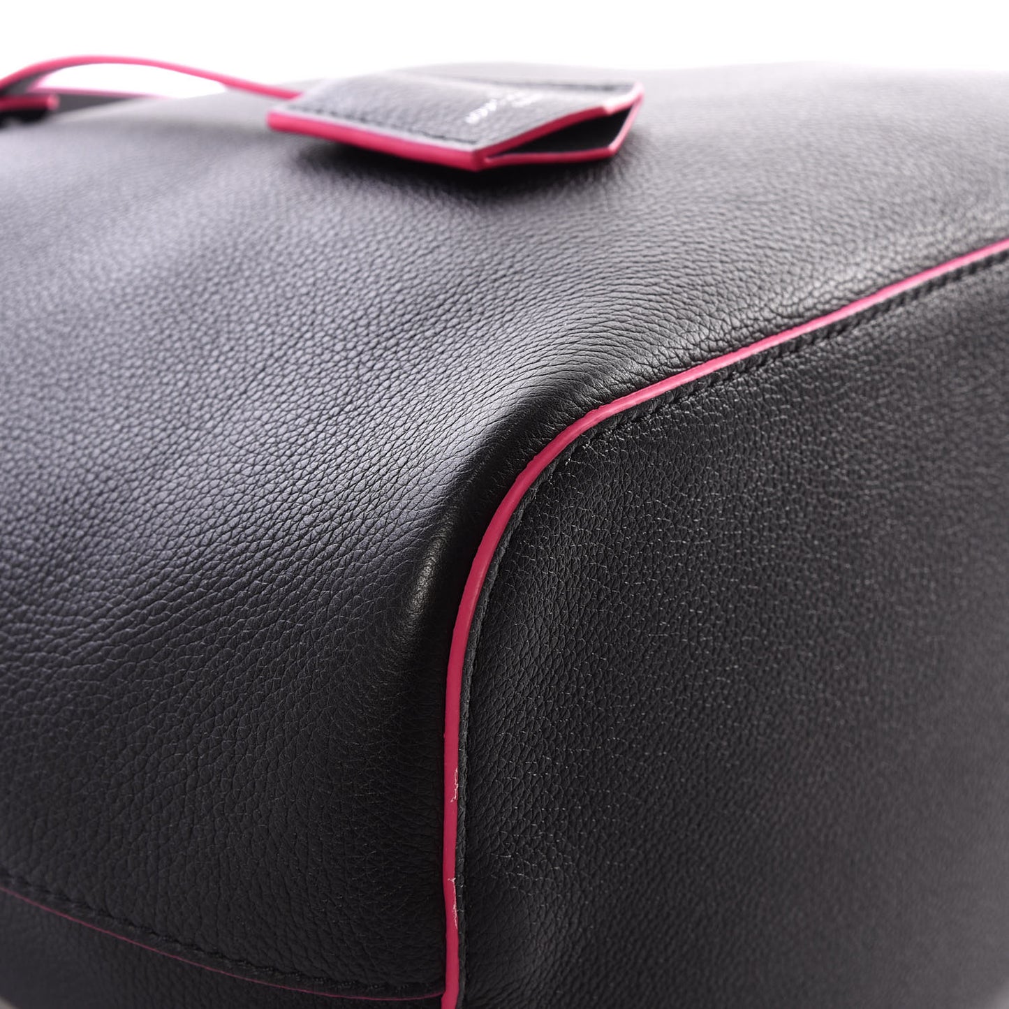 Calfskin Lockme Bucket Black