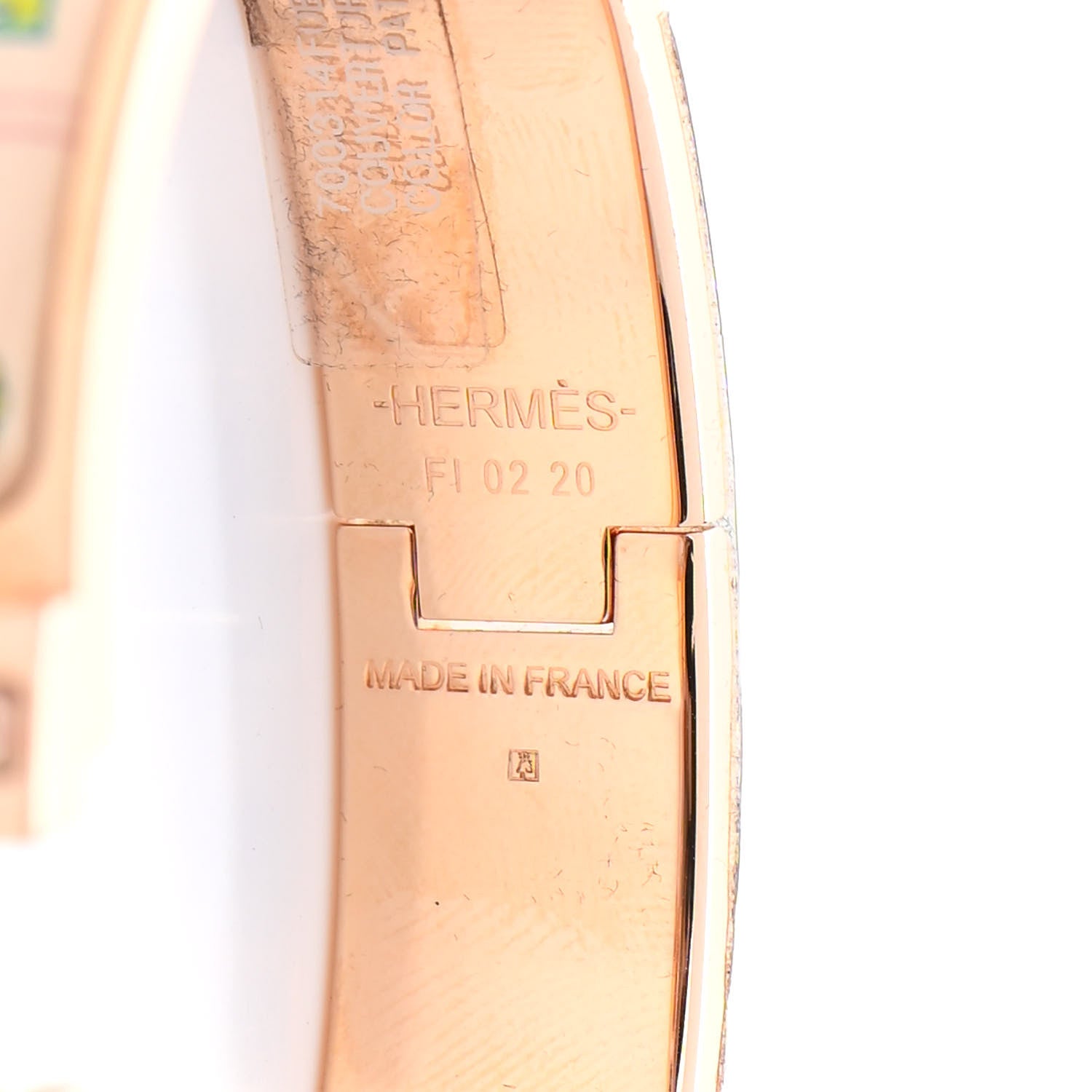 Hermes Enamel Narrow Print Couvertures et Tenues de Jour Clic Clac H Bracelet PM Color Patch Pannacotta 4 of 5