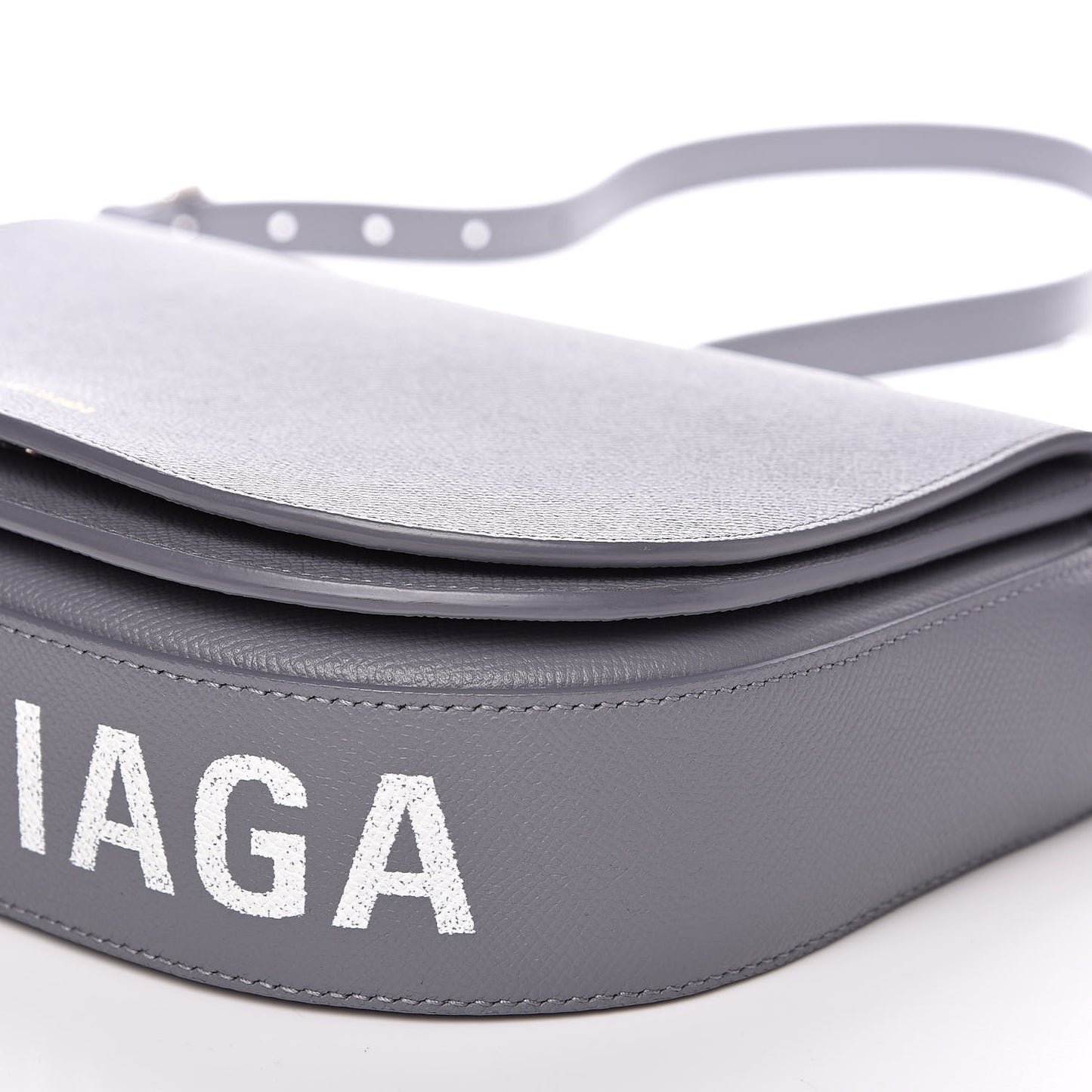Grained Calfskin Logo S Ville Day Bag Gris Perle Fonce White