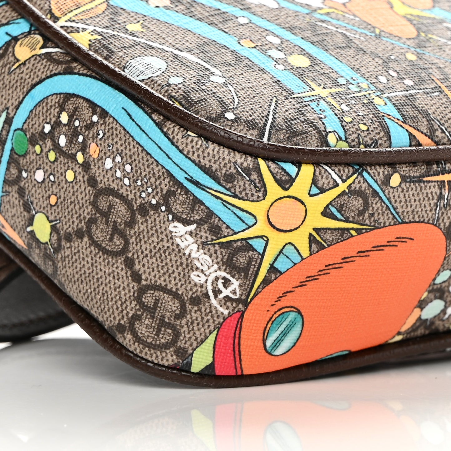 X DISNEY GG Supreme Monogram Donald Duck Small Interlocking G Belt Bag 90 36 Beige Multicolor New Acero