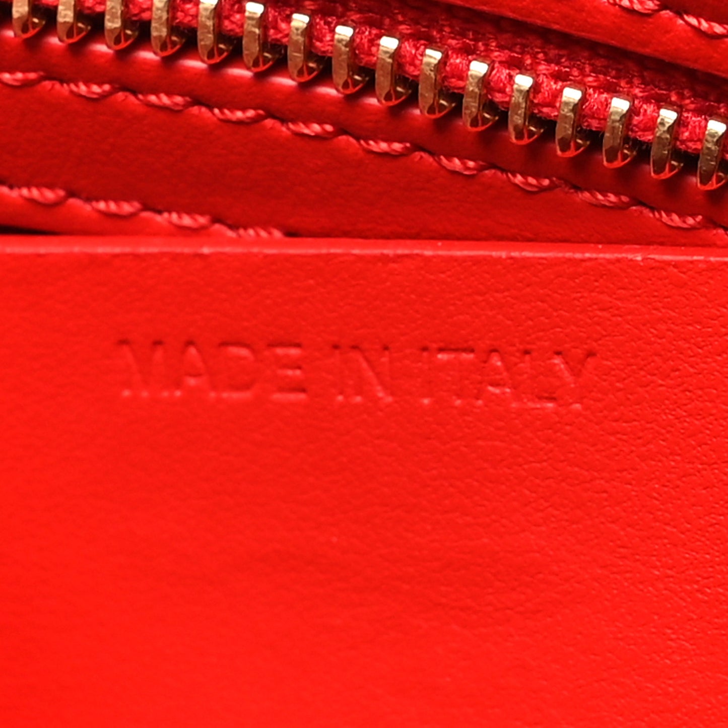 Calfskin Spikes Loubinthesky Medium Paloma Red