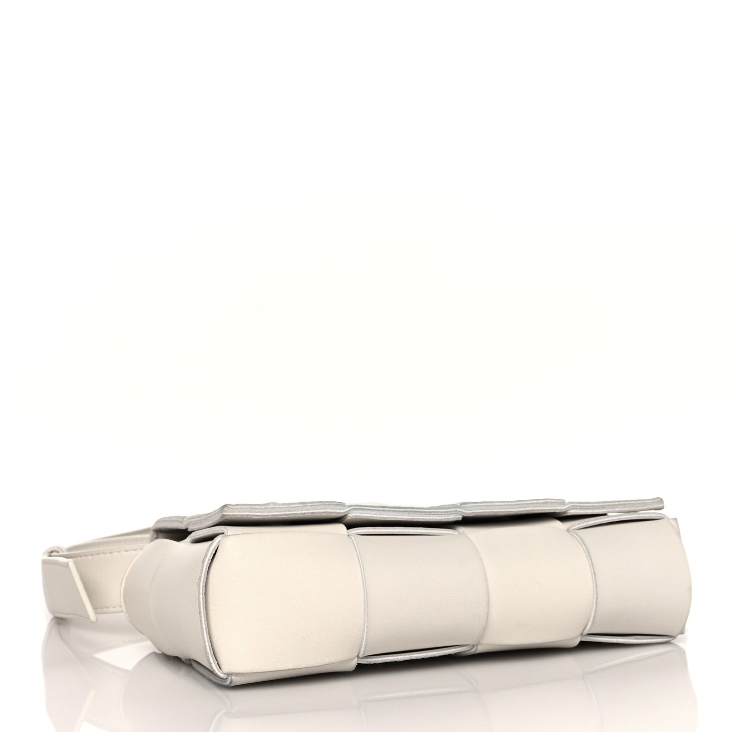 Bottega Veneta Nappa Maxi Intreccio The Belt Cassette Bag White 4 of 12