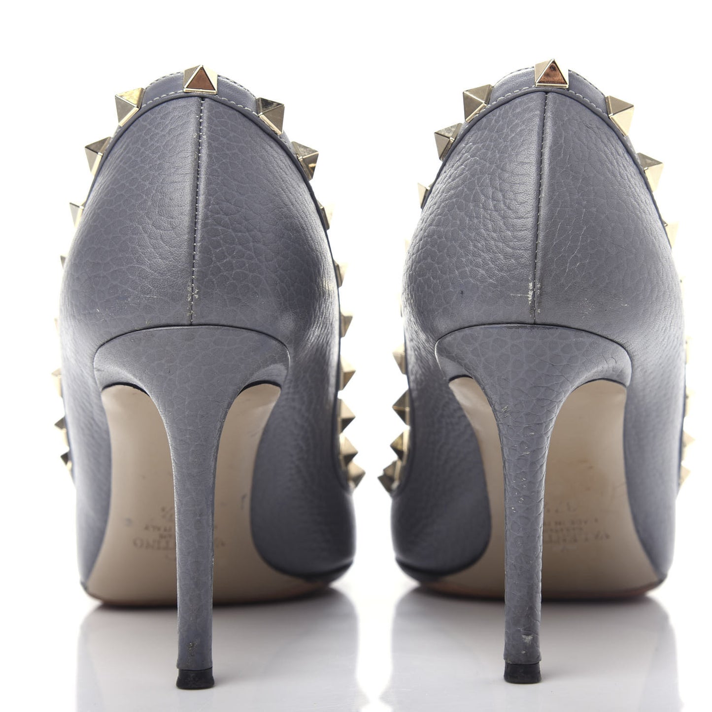 Pebbled Calfskin Rockstud 85mm Pumps 37.5 Light Stone