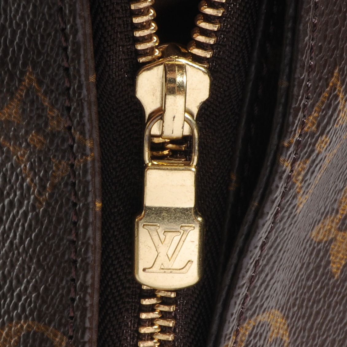Louis Vuitton Monogram Cabas Mezzo 8 of 8