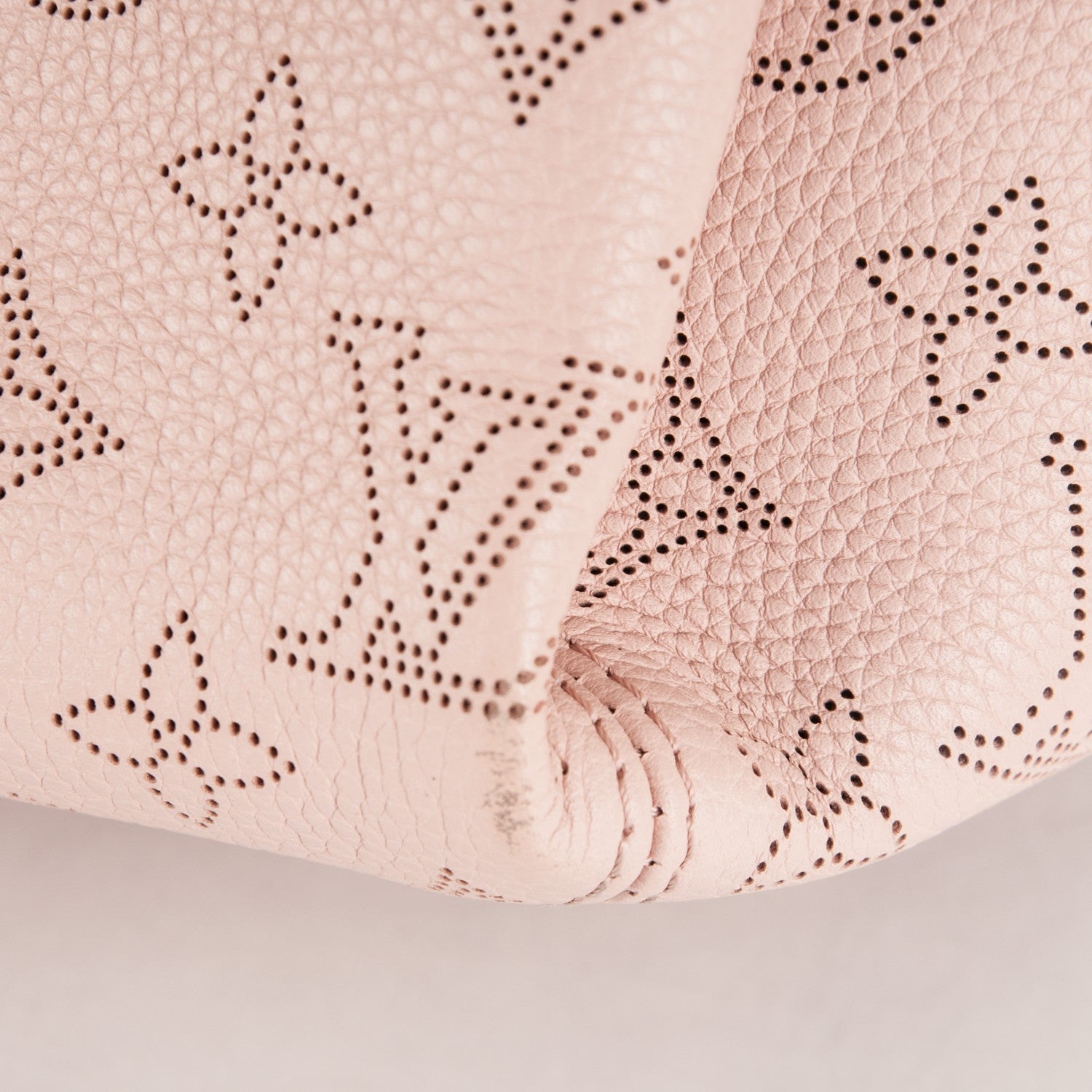 Louis Vuitton Mahina Babylone PM Magnolia 11 of 13