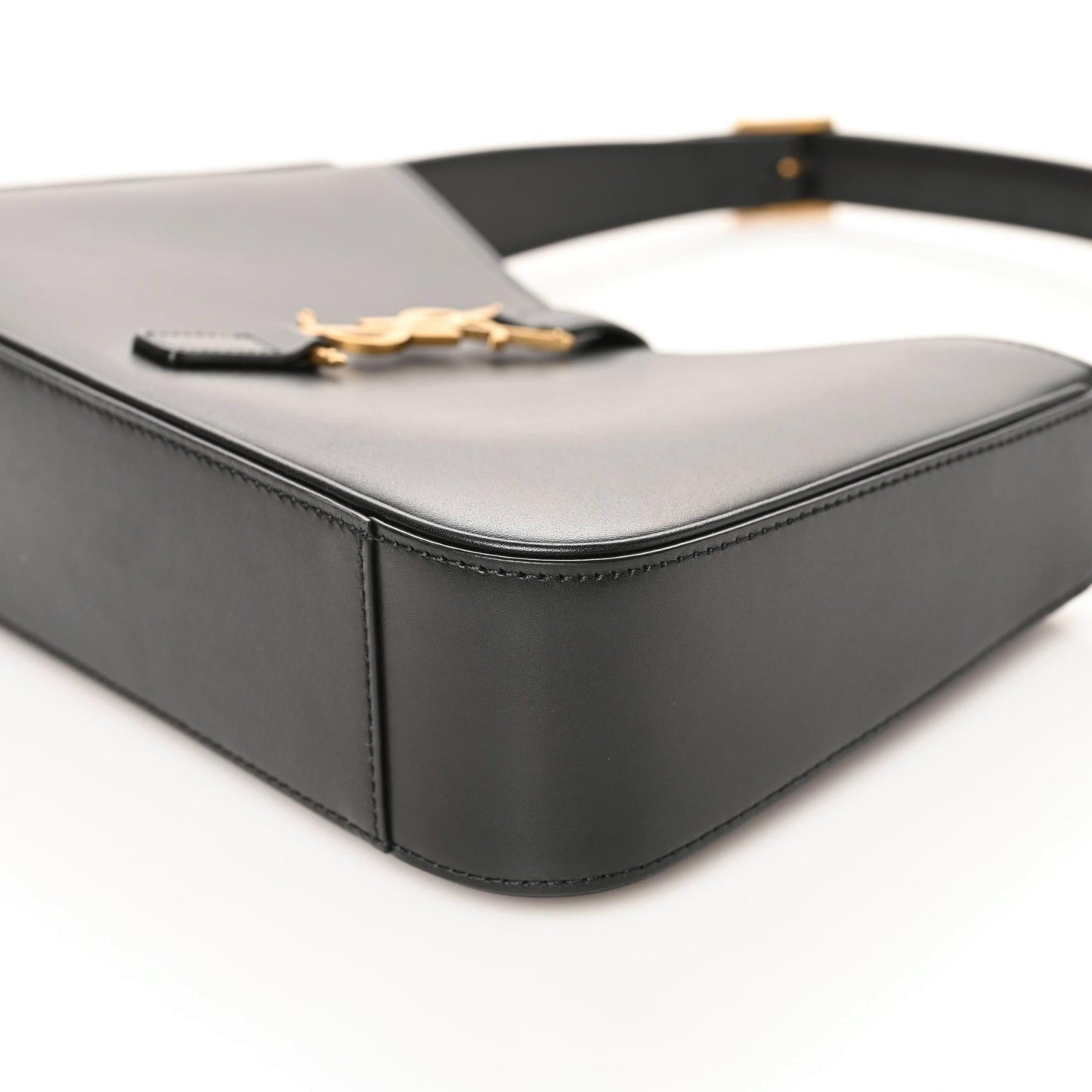 Smooth Calfskin Le 5 A 7 Hobo Black