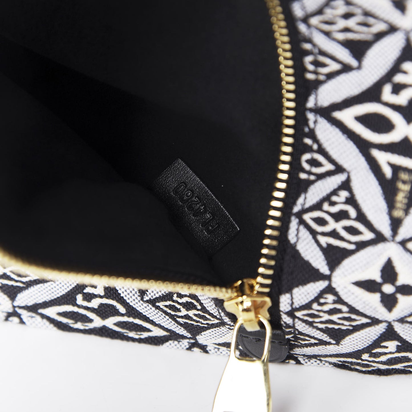 Jacquard Since 1854 Pochette Metis Grey