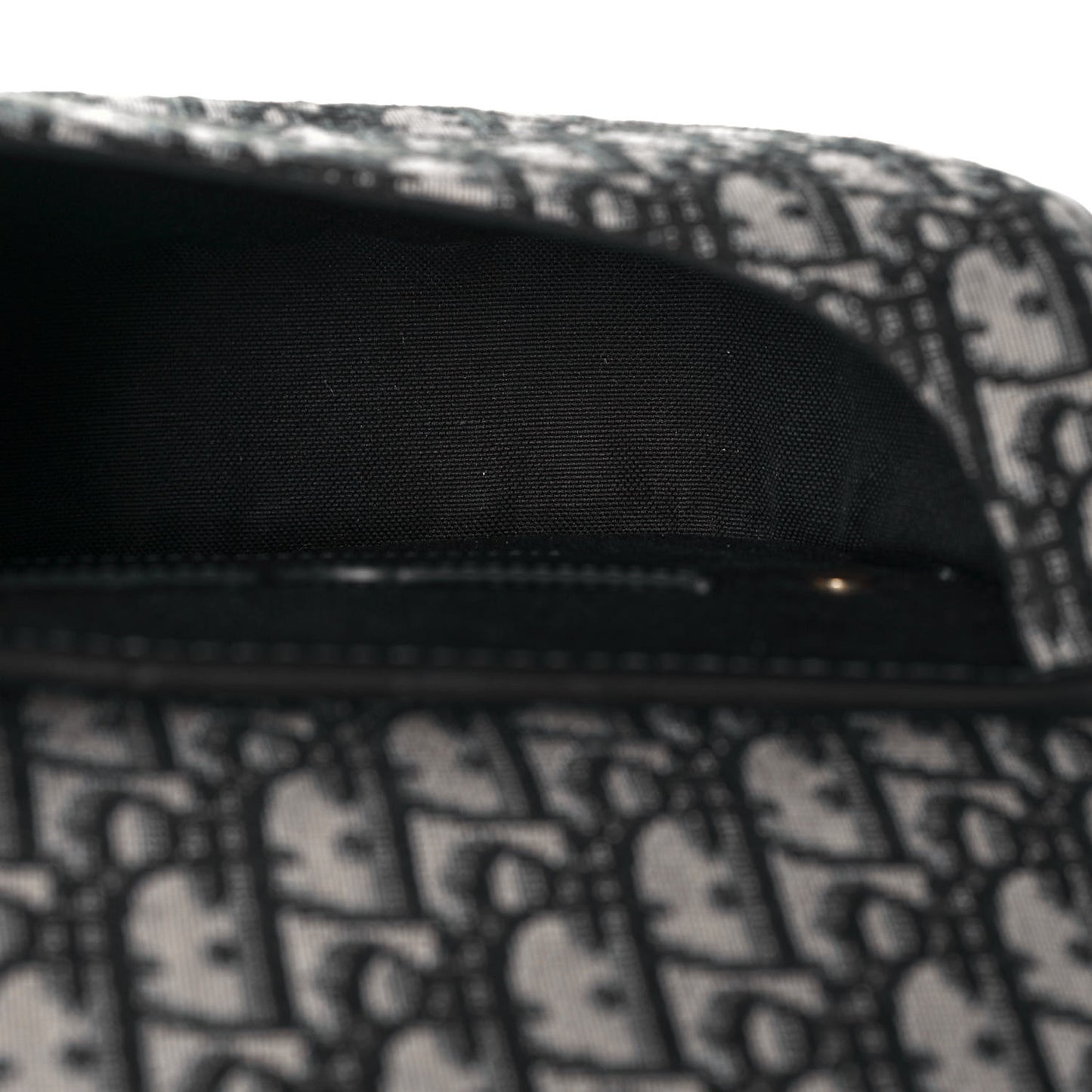 Oblique Medium Bobby Flap Blue